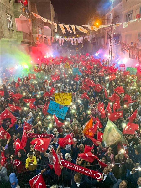 Gül, Fadıloğlu İle Yılmaz, Eyüpsultan Sakinleriyle Buluştu