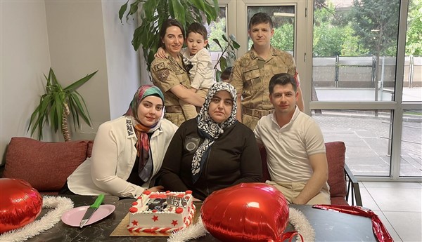 Jandarma'dan  Şehit Annelerine ziyaret 